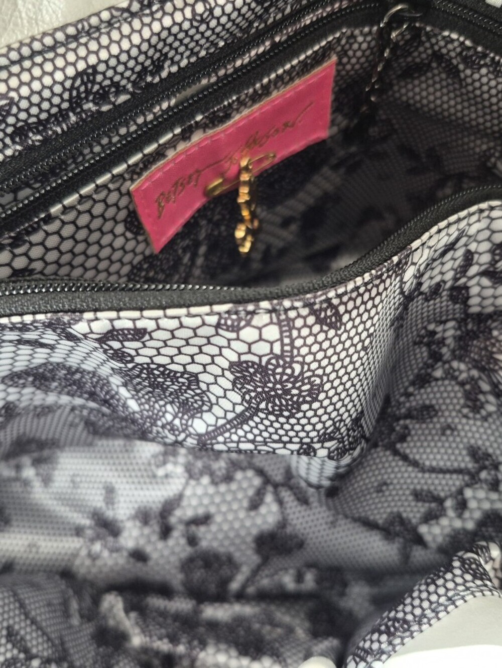 Betsey Johnson Vintage Pearl White Leather Hobo Bag - Picture 11 of 13
